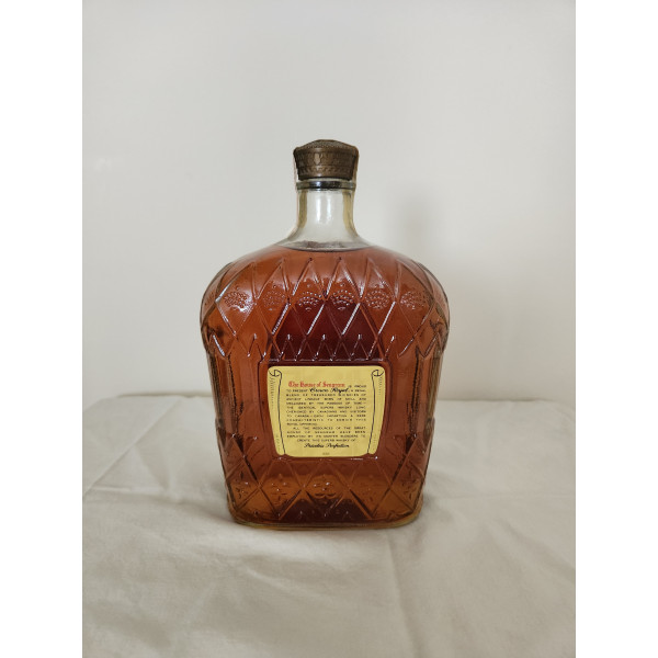 Crown Royal Fine De Luxe Blended Canadian Whisky 1.14 LITRES.2