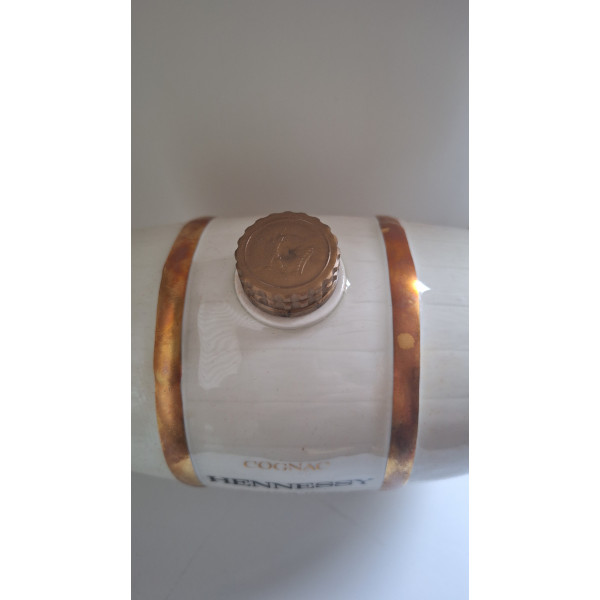 Hennessy Cognac Napoleon White Barrel Porcelain 1980s.3