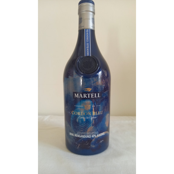 Martell Cognac Cordon Bleu XO Limited Edition Cognac + box.1