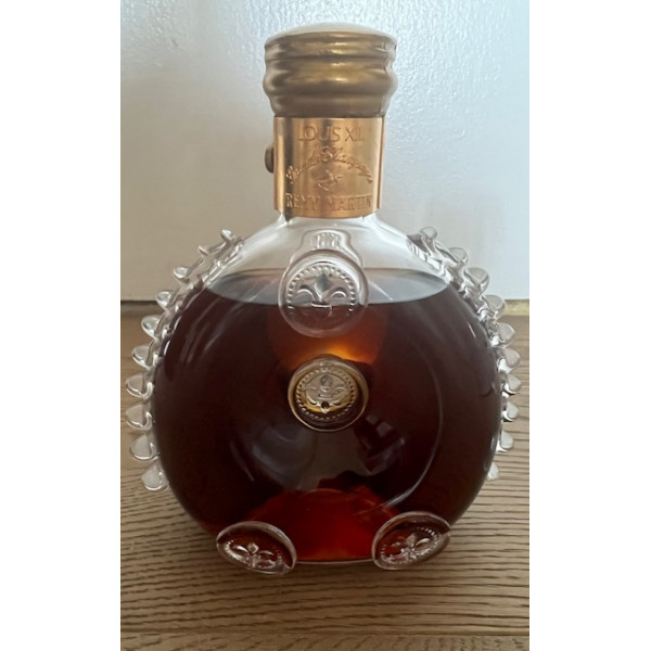 Remy Martin Cognac Louis XIII set with one glass.2