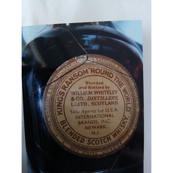 King\'s Ransom \"Round the World\" Blended Scotch Whisky King's Ransom Round The World Blended Scotch Whisky 1960s.2