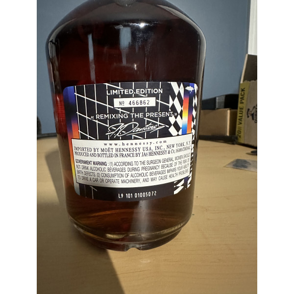 Hennessy Cognac Hennessy V.S. Limited Edition by Felipe Pantone.2