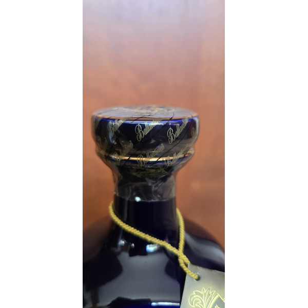 Ballantine´s 21 Years Old Ceramic Decanter.3