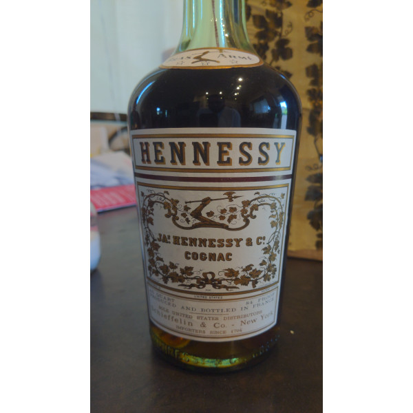Hennessy Cognac Bras Arme.5