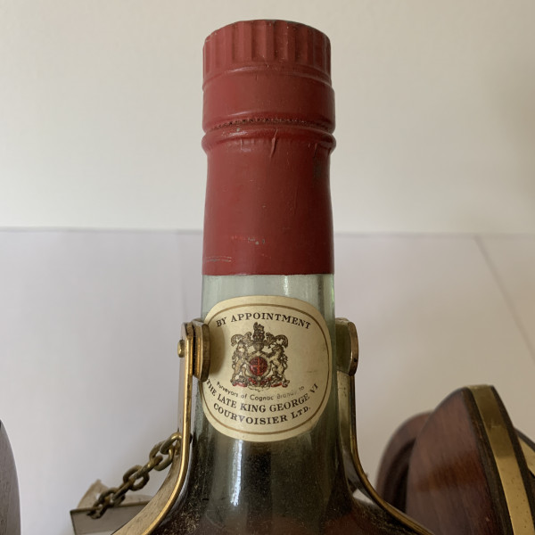 Courvoisier Cognac Luxe 3 star Cannon cradle.3