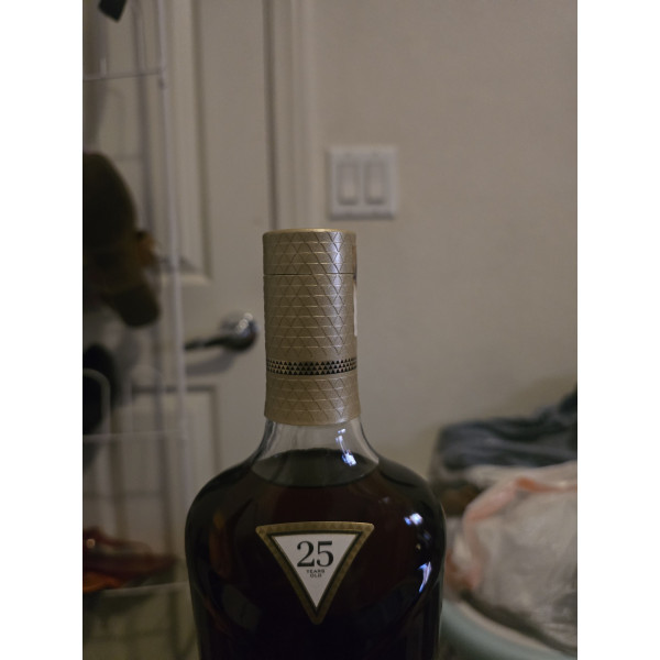 The Macallan Whisky 25 Year Old Sherry Oak 2018 Release.3