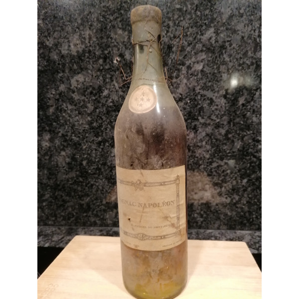 Cognac napoleon E. Piercel de Saint-Jacques Cognac Napoléon Pre-1940s.1