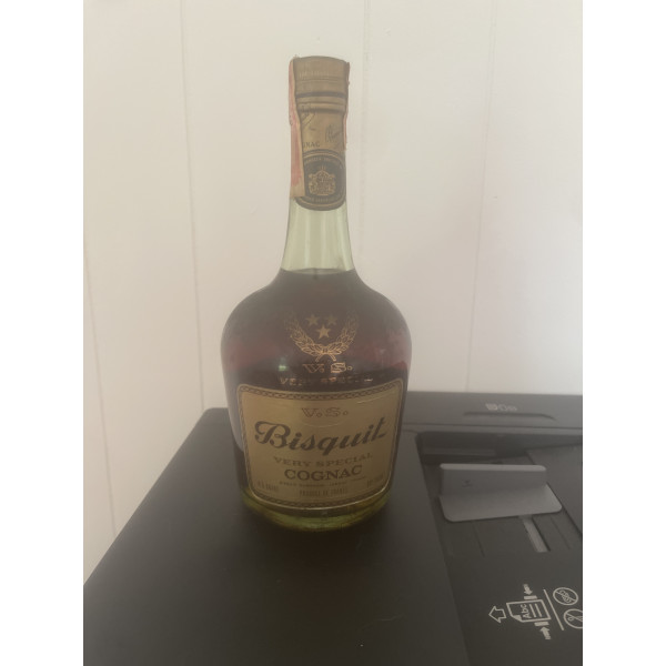 Bisquit and Dubouche Cognac Very Special.1