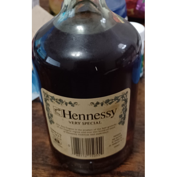 Hennessy Cognac Very Special.2