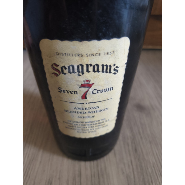 Seagrams 7 Seagram's 7 Crown American Blended Whiskey One Quart 1970s.2