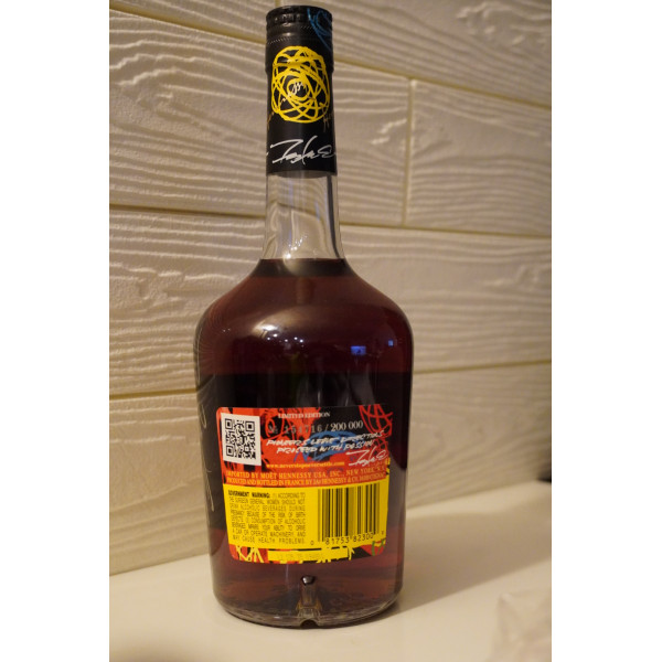 Hennessy Cognac V.S Futura Limited Edition.2