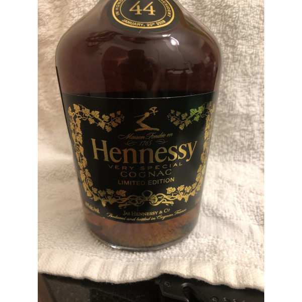Hennessy Cognac Very Special Limited Edition in honor of the 44th president.5