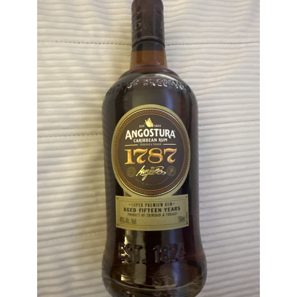Angostura  1787 Premium Rum 15 Years Old.1