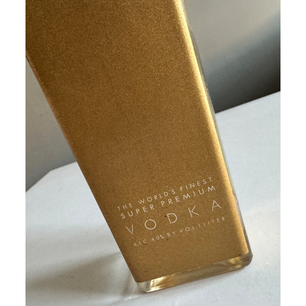  TRUMP / A.H. WANDERS B.V. Trump The World's Finest Super Premium Vodka 1L.5