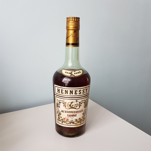 Hennessy Cognac Bras arme.1
