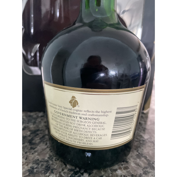 Courvoisier Cognac VS set 2 glasses.2