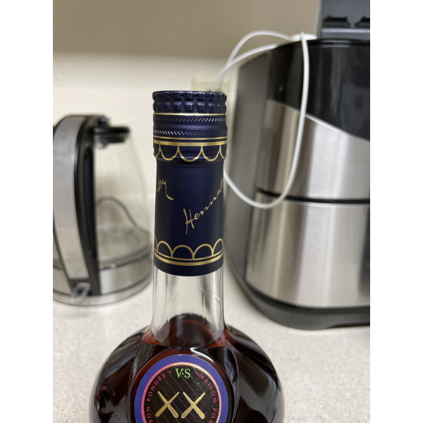 Hennessy Cognac Very special Cognac Kaws edition.3