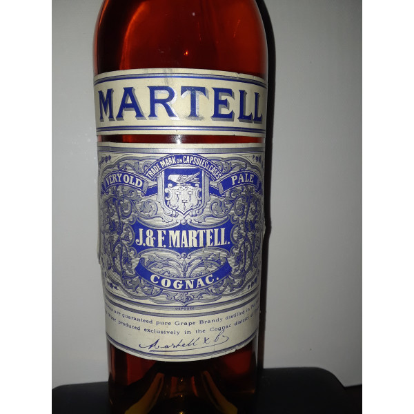 Martell Cognac  3 star cognac Very Old Pale.5