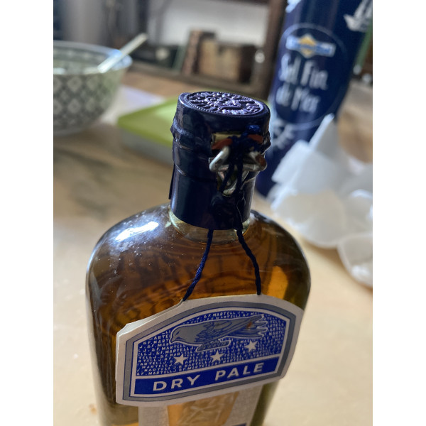 Martell Cognac Martell, dry pale, 3 stars, flasche.3