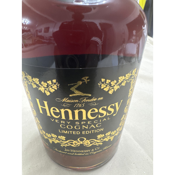 Hennessy Cognac Limited VS edition in Honor of the 44th president.5