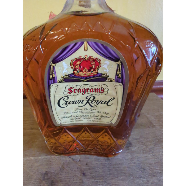 Seagrams Crown Royal Fine de Luxe.5