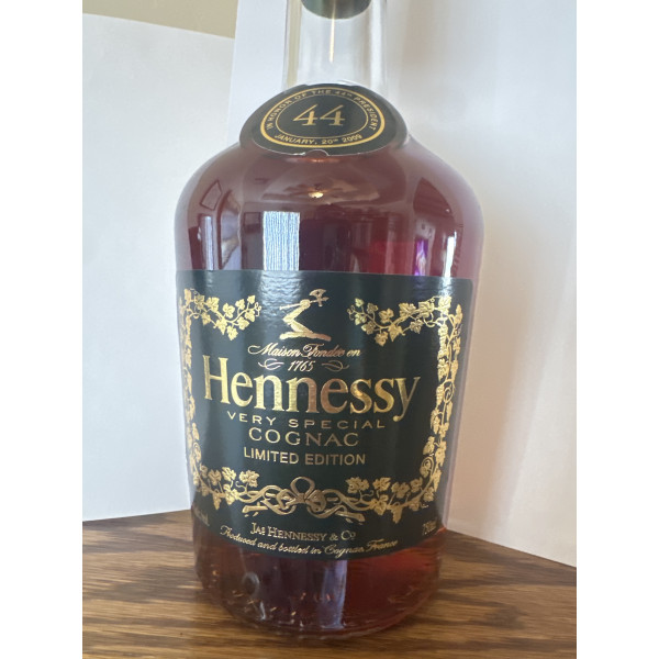 Hennessy Cognac Very Special Limited Edition in Honor of the 44th President.5