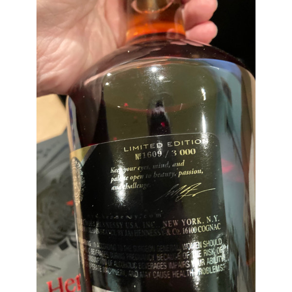 Hennessy Cognac Very Special x Shepard Fairey Deluxe Set.3