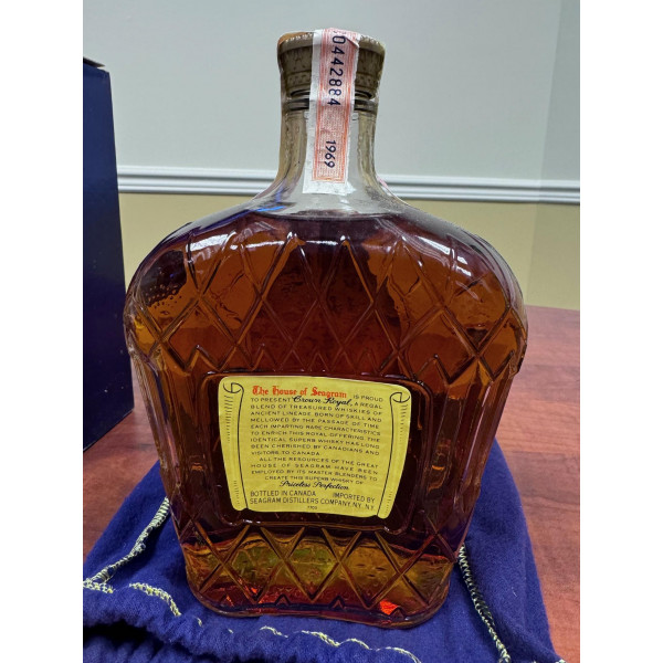 Seagram\'s Crown Royal 1969.2