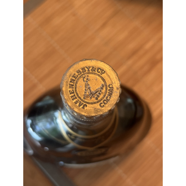 Hennessy Cognac Extra.4