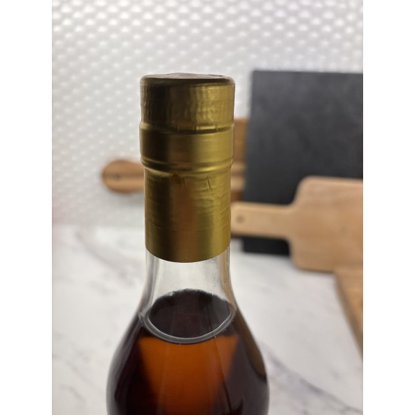 Hine Cognac Vintage 1981 Landed in 1986 - Bottled in 2001.3