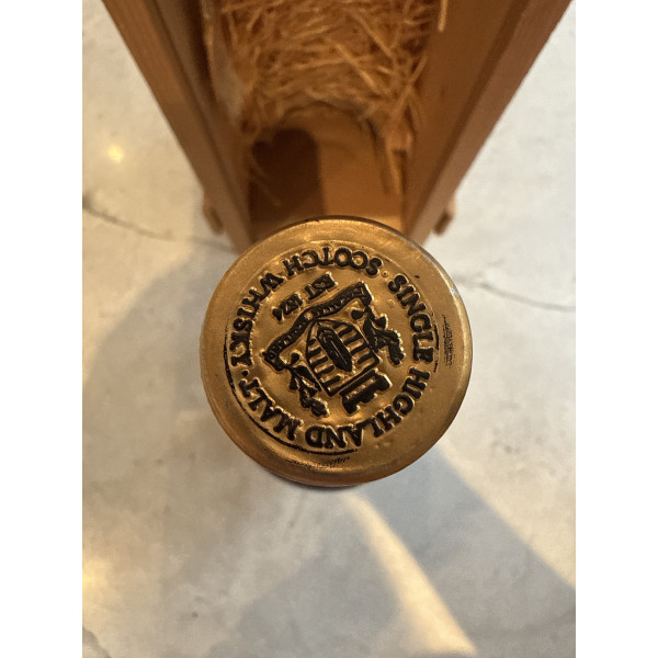 The Macallan Whisky 25 Years Old Anniversary Malt.4