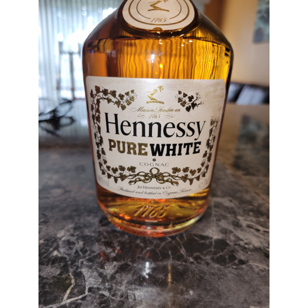 Hennessy Cognac Pure White 70cl.5