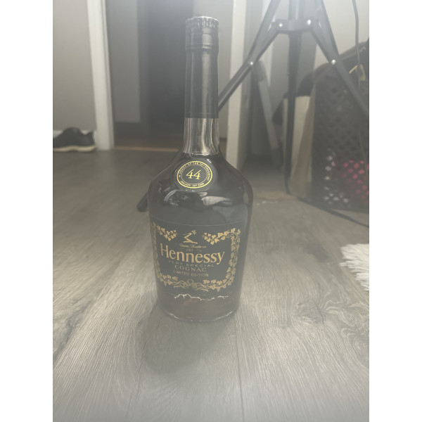 Hennessy Cognac Very Special Limited Edition in honor of the 44th President.1