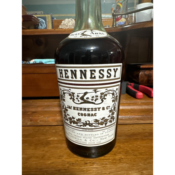Hennessy Cognac Bras Armé 3 star.5