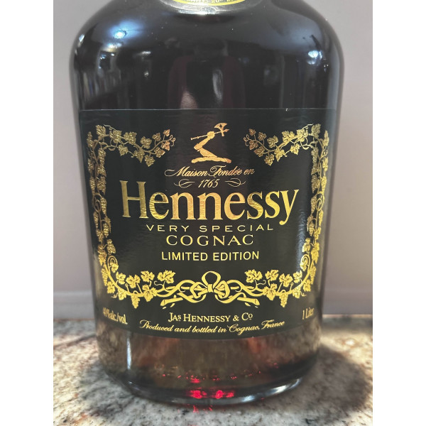 Hennessy Cognac Hennessy Cognac Very Special in honor of the 44th President limited edition.5
