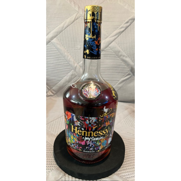 Hennessy Cognac V.S Deluxe Edition by JonOne Set 1.75L.1