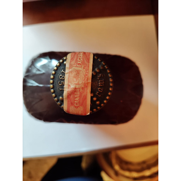 Joseph & Seagram & sons Crown Royal .4