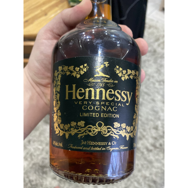 Hennessy Cognac Limited Edition VS In honor of the 44th President .5