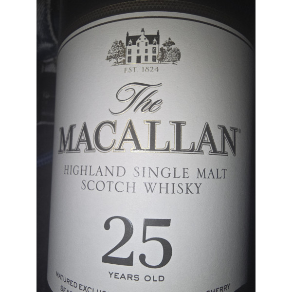 The Macallan Whisky 25 Year Old Sherry Oak 2018 Release.5