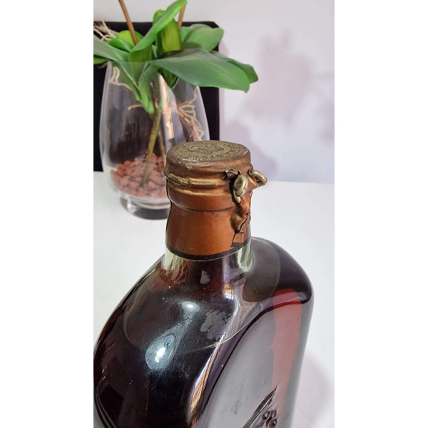 Martell Cognac VSOP Fine Champagne Medaillon Flask.3