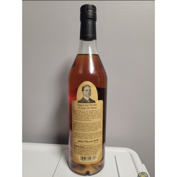 Old Rip Van Winkle Distillery Family Reserve 15 years old.2