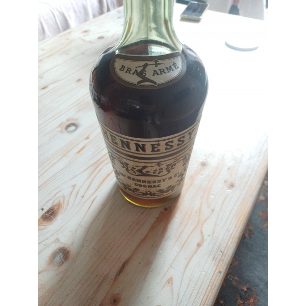 Hennessy Cognac Bras Armé.1