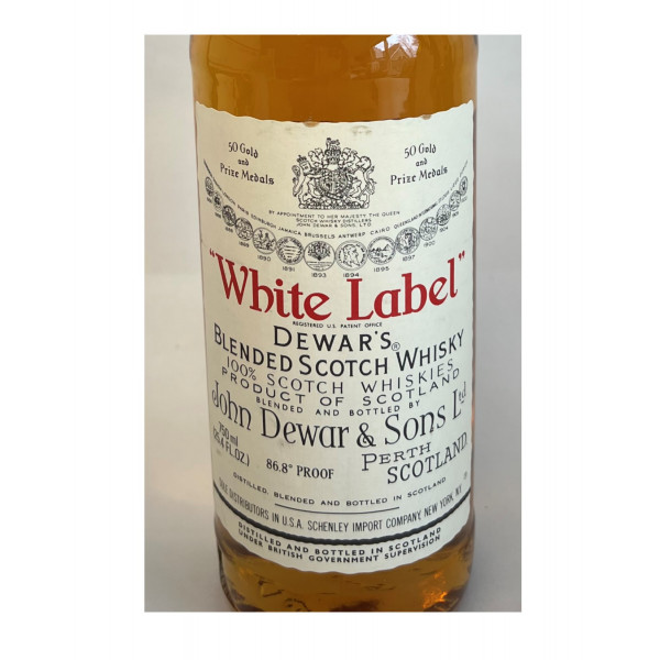 Dewar\'s White Label Blended Scotch 1980s.5