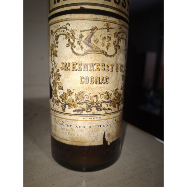 Hennessy Cognac 3 Star 1950s.5