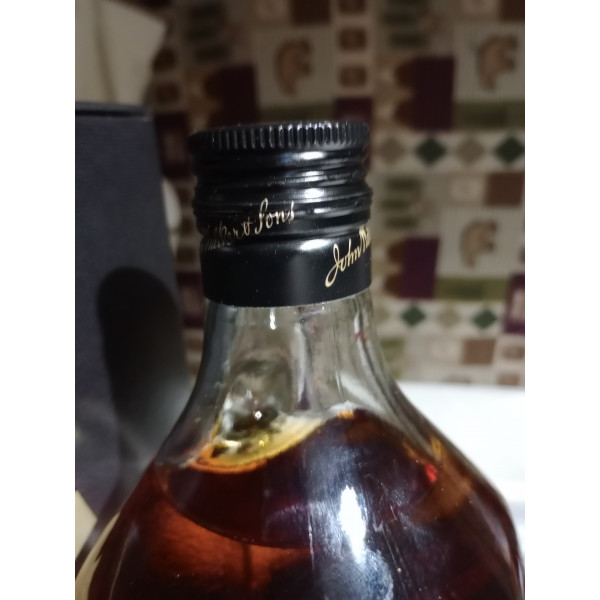Johnnie Walker  Black Label 12 year Blended Scotch Magnum 1.75 l.3