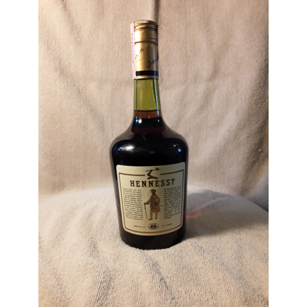Hennessy Cognac Bras armé 1970s.2