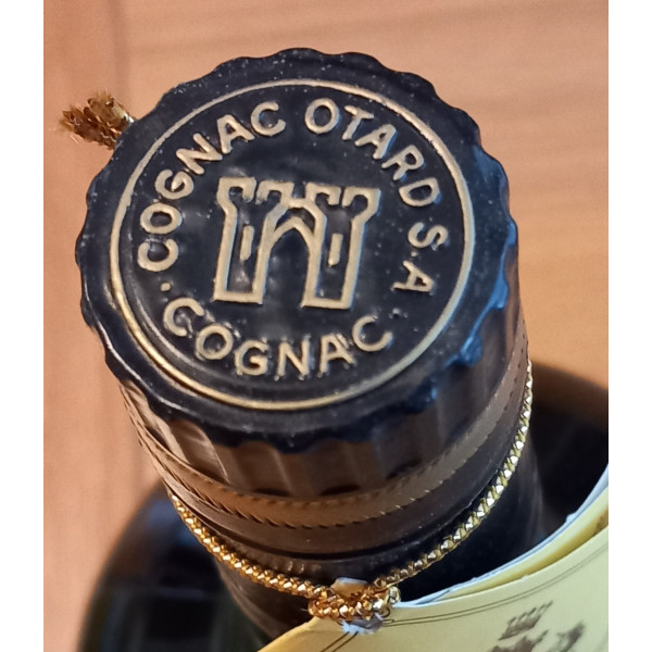 Otard Cognac VSOP set with wedding glass "Souvenir de la Fete".4