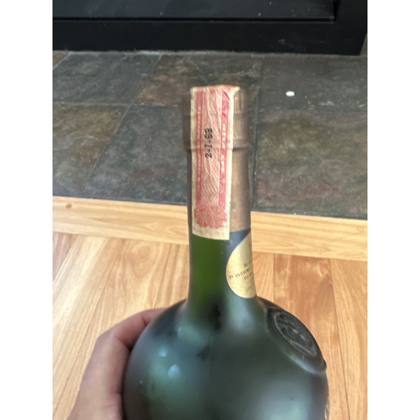 Courvoisier Cognac Extra Vieille.3