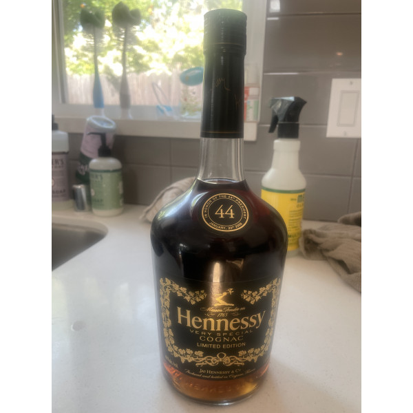 Hennessy Cognac Hennessy Very Special Edition in Honor of 44th President Barack Obama.1