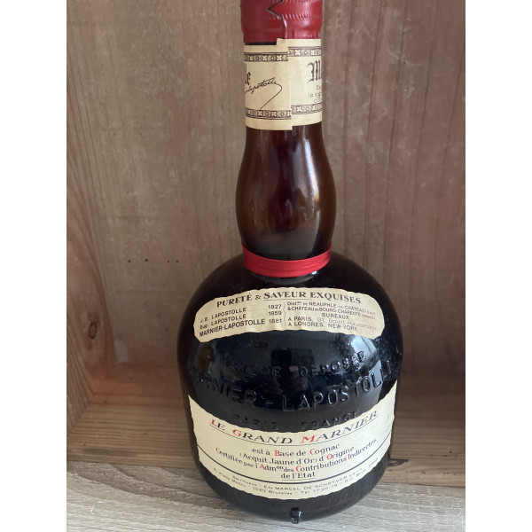 Grand Marnier Liquor Red Ribbon 1970s.2